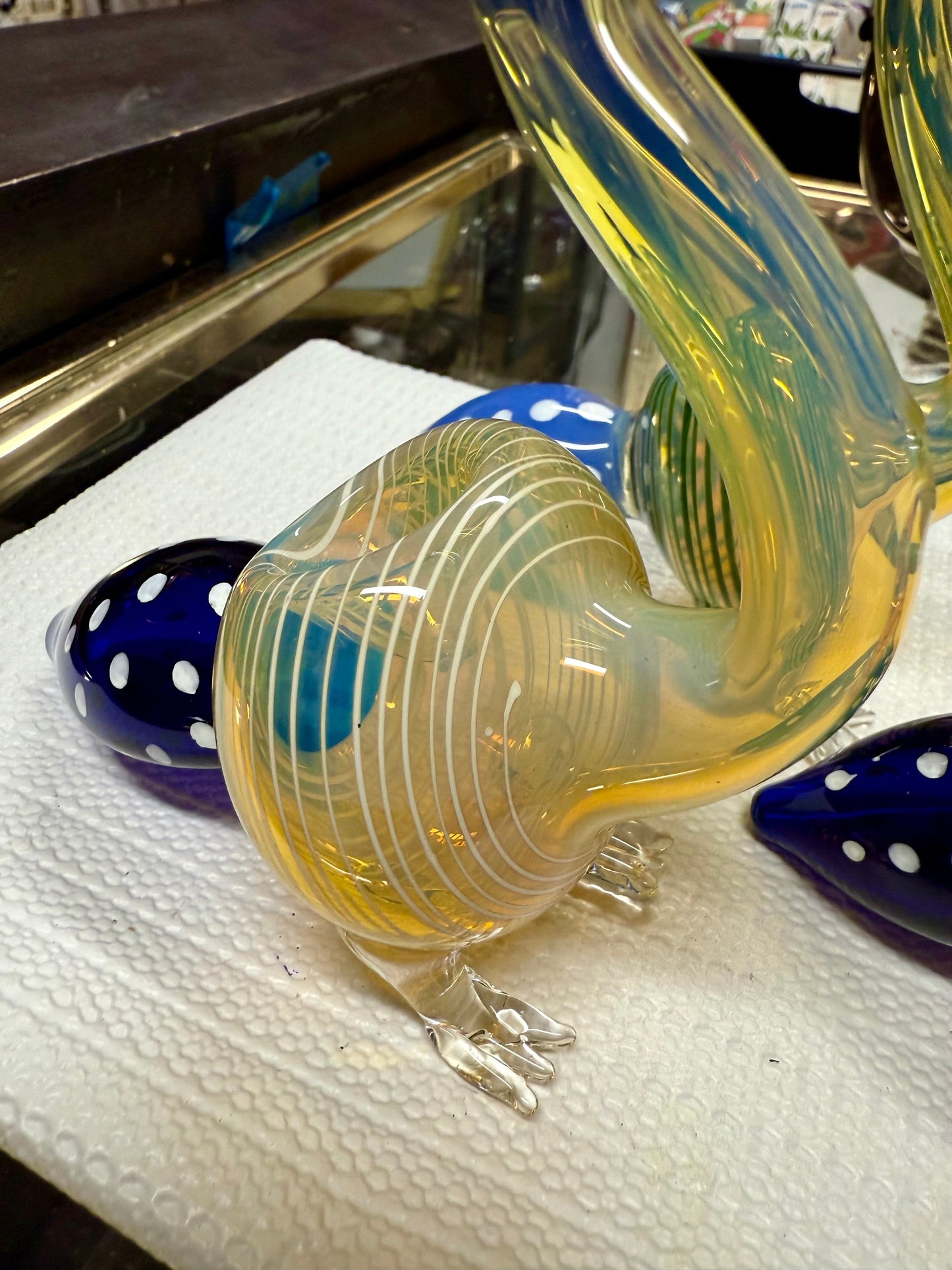 Ripkitty 5” Peacock Dry Herb Hand Pipe Borosilicate Glass - Colors May Vary